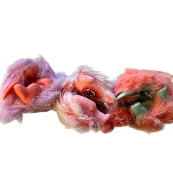 Little Live Pets Scruff Surprise Vet Rescue Dog Pink Purple Green Orange Hair - Picture 3 of 3